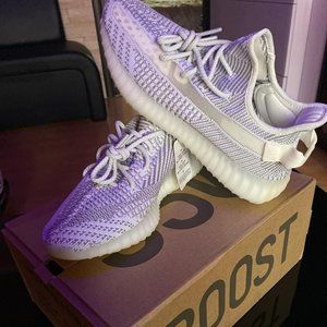 Yeezy Boost 350 V2 static